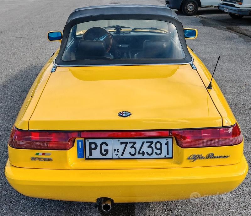 Usata Alfa Romeo Spider 106 CV (77 kW) 1991 Giallo Cabrio