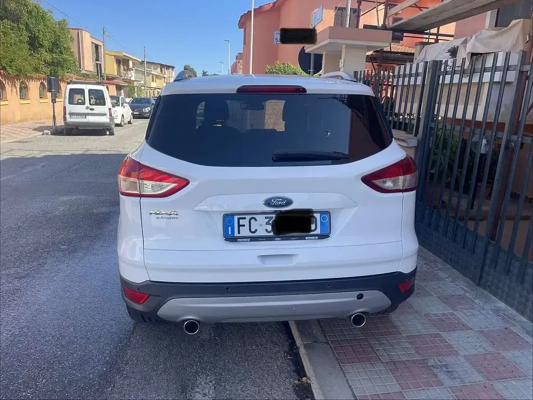 Usata Ford Kuga Titanium 120 CV (88 kW) 2016 Bianco SUV
