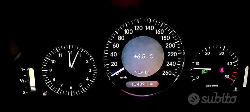 Usata Mercedes E280 Elegance 190 CV (139 kW) 2009 Grigio Berlina