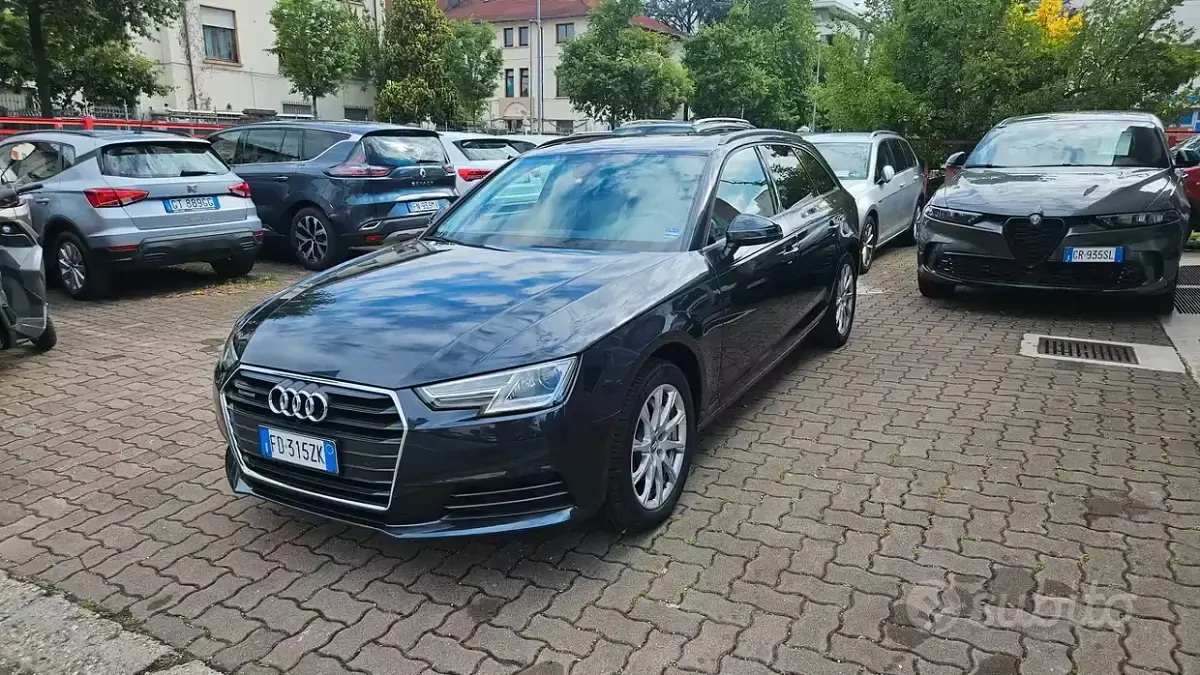 Usata Audi A4 Ambiente 190 CV (139 kW) 2016 Blu/azzurro Station wagon