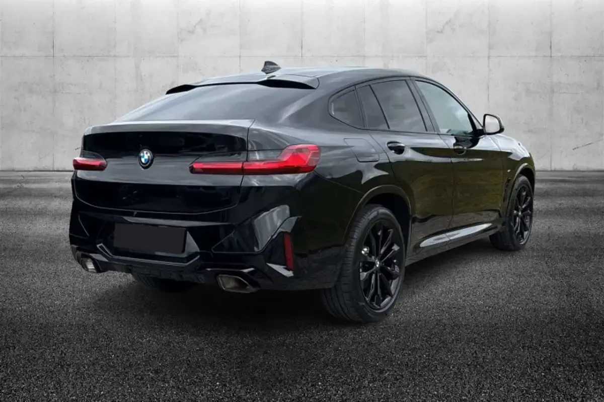 Usata BMW X4 M Sport 190 CV (139 kW) 2025 Nero SUV