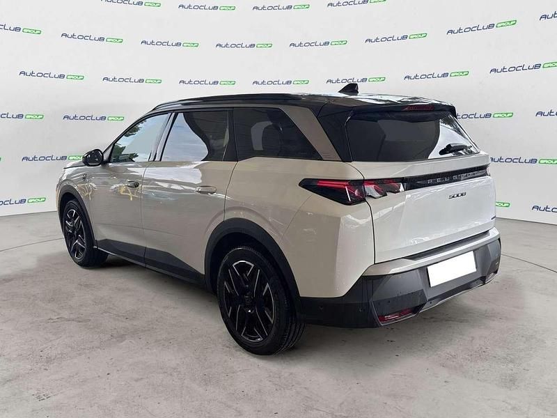 Usata Peugeot 5008 GT 136 CV (100 kW) 2025 Bianco okenite SUV