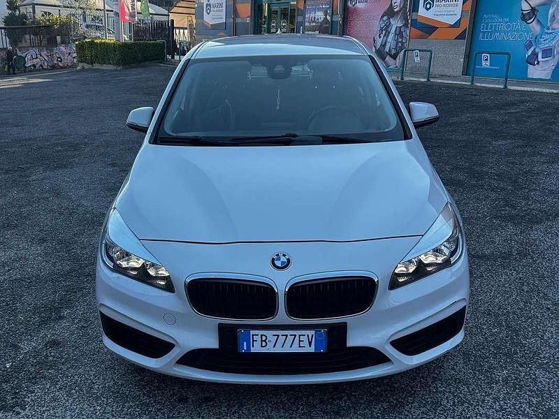 Usata BMW 214 Active Tourer Advantage 95 CV (69 kW) 2015 Bianco Monovolume