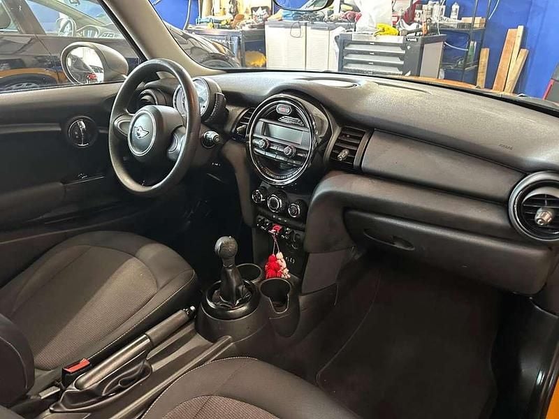 Usata Mini ONE 102 CV (75 kW) 2014 Arancione Utilitaria