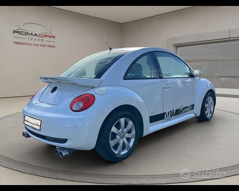 Begagnad VW New Beetle GTI 102 HK (75 kW) 2001 Vit Halvkombi