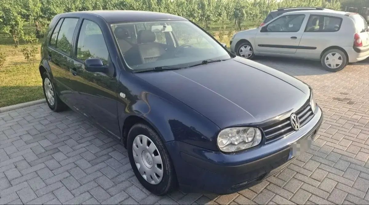 Usata VW Golf IV 75 CV (55 kW) 2002 Berlina