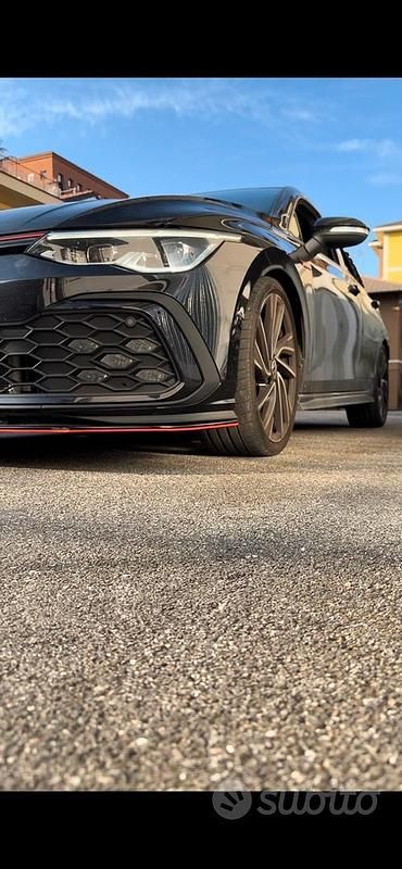 Usata VW Golf VIII GTI 351 CV (258 kW) 2021 Nero Utilitaria
