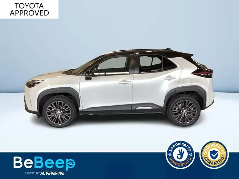 Usata Toyota Yaris Cross 116 CV (85 kW) 2022 Bianco SUV