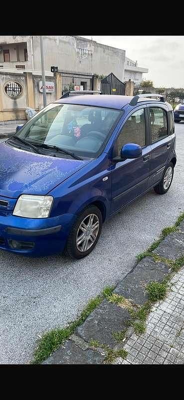 Usata Fiat Panda Dynamic 69 CV (50 kW) 2010 Blu/azzurro Utilitaria