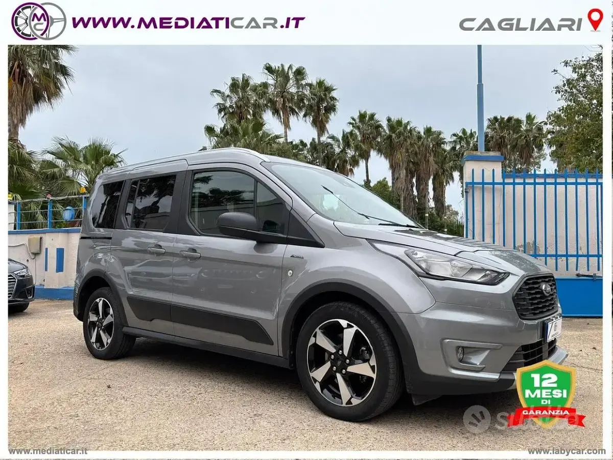 Usata Ford Tourneo Active 120 CV (88 kW) 2022 Grigio Monovolume