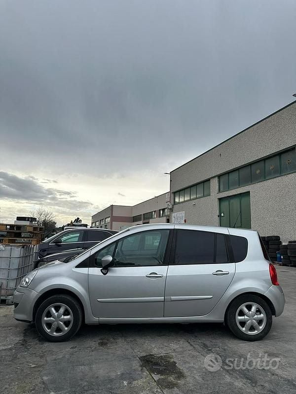 Usata Renault Modus 2009 Grigio Monovolume