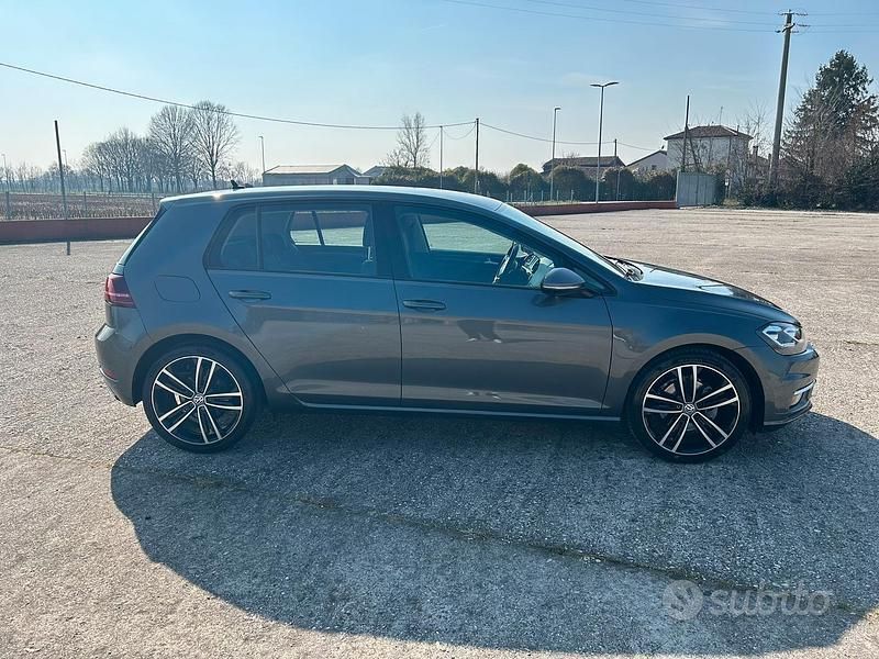 Usata VW Golf VIII 2020 Grigio Berlina