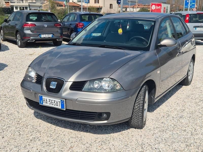 Usata Seat Ibiza 74 CV (54 kW) 2002 Grigio Utilitaria