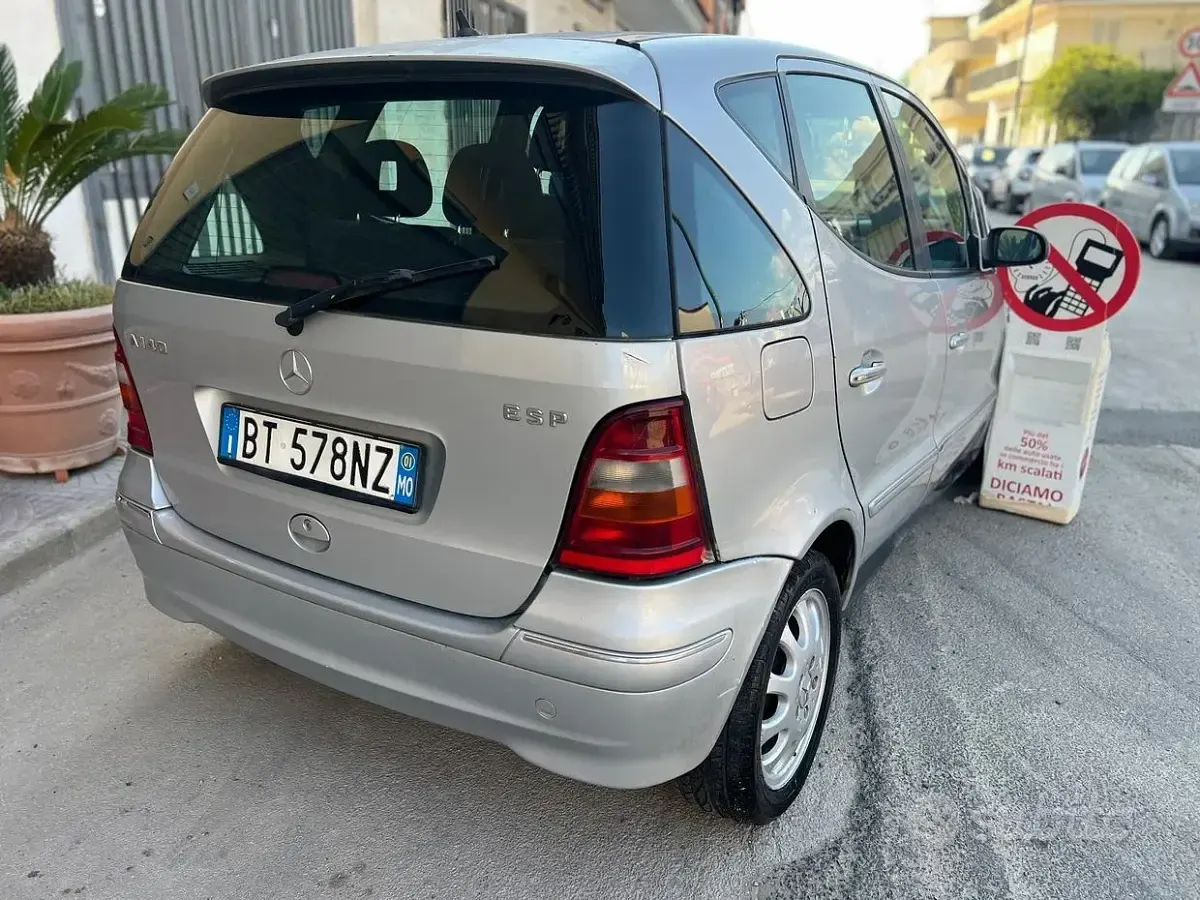 Usata Mercedes A200 82 CV (60 kW) 2001 Grigio Berlina