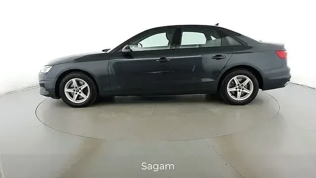 Usata Audi A4 Business 150 CV (110 kW) 2021 Grigio manhattan Berlina