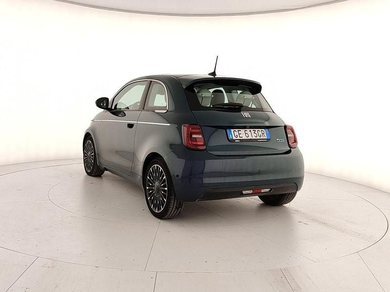 Usata Fiat 500e La Prima 86 kW (118 CV) 2021 Blu Berlina