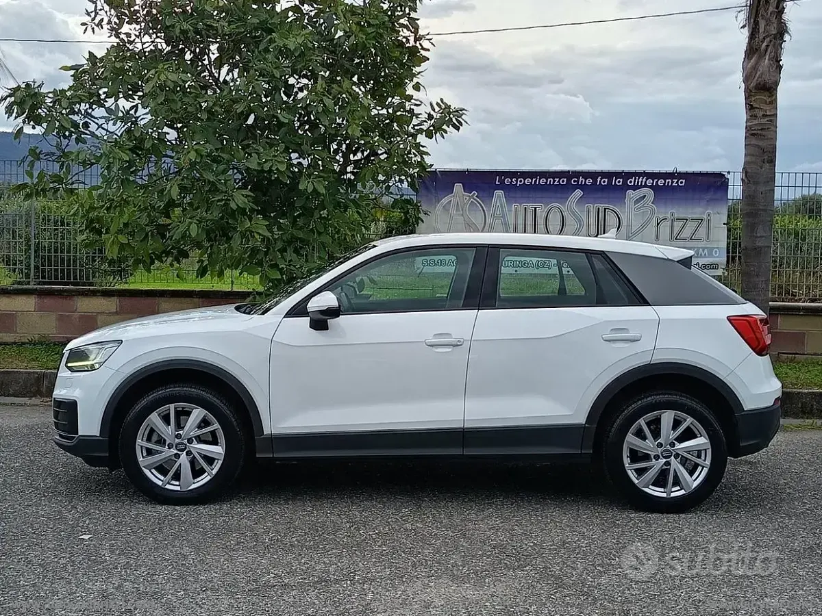 Usata Audi Q2 Business 116 CV (85 kW) 2017 Bianco SUV