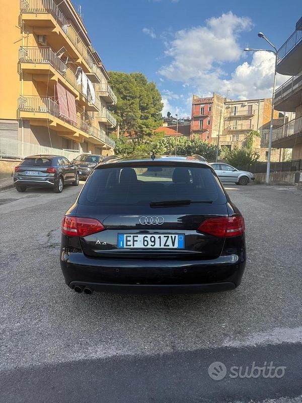 Usata Audi A4 143 CV (105 kW) 2011 Blu Station wagon