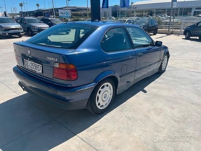 Usata BMW 316 102 CV (75 kW) 1994 Blu Berlina