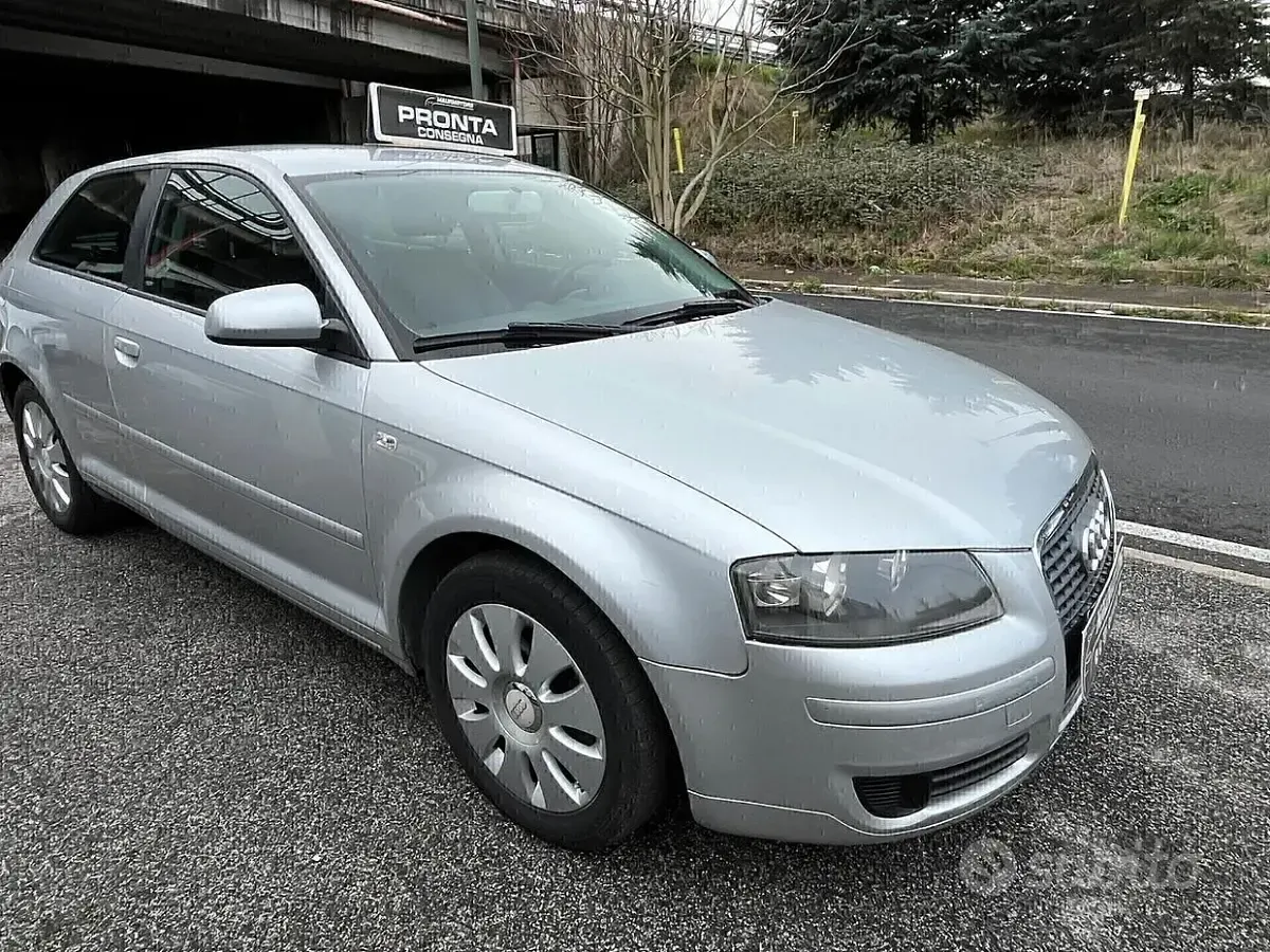 Usata Audi A3 Attraction 140 CV (102 kW) 2005 Grigio Utilitaria
