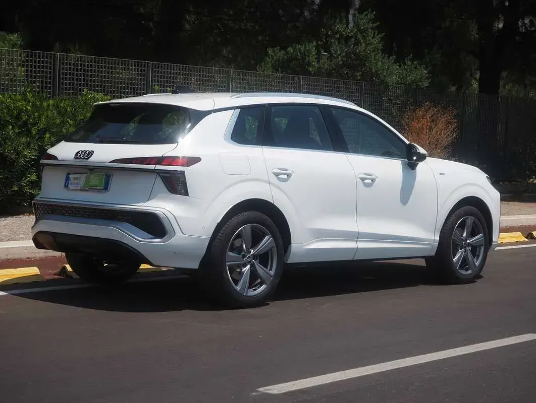 Usata Audi Q3 S-Line 150 CV (110 kW) 2026 Bianco SUV