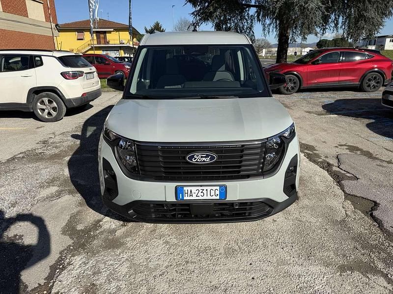 Nuova Ford Tourneo Titanium 125 CV (91 kW) 2025 Cactus grey Furgone