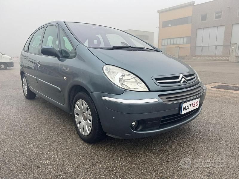 Usata Citroën Xsara Picasso Elegance 109 CV (80 kW) 2008 Grigio Monovolume