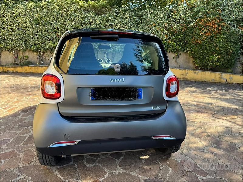 Usata Smart ForTwo Coupé 90 CV (66 kW) 2018 Utilitaria