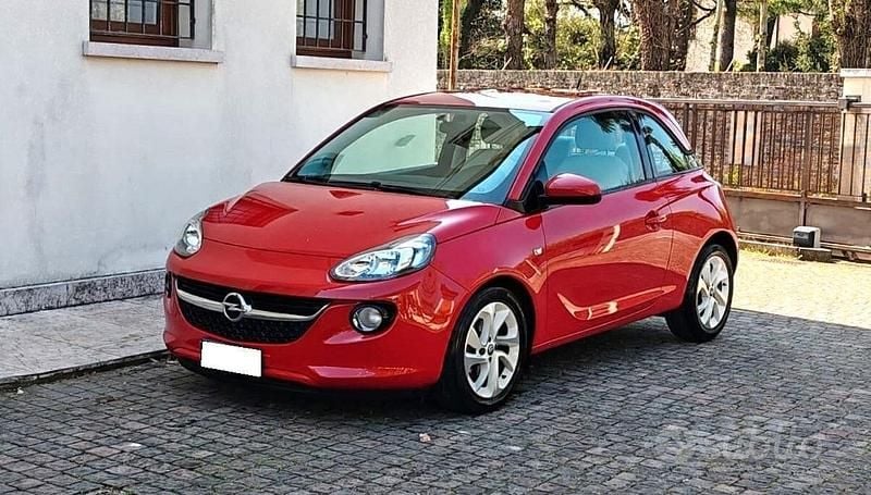 Usata Opel Adam Jam 87 CV (63 kW) 2014 Rosso Utilitaria