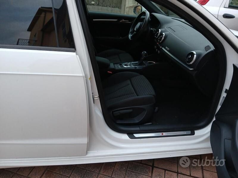 Usata Audi A3 S-Line 150 CV (110 kW) 2018 Bianco Utilitaria