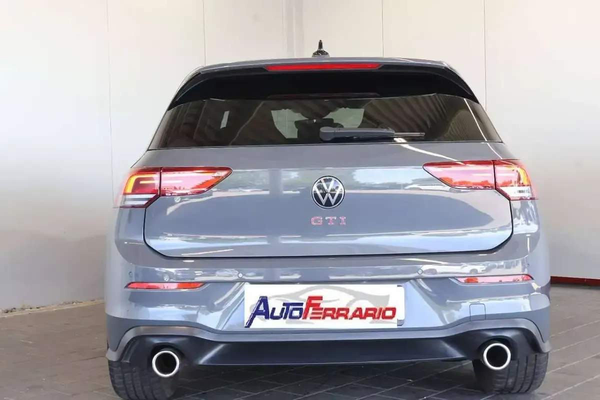 Usata VW Golf VIII GTI 245 CV (180 kW) 2022 Pastello Berlina