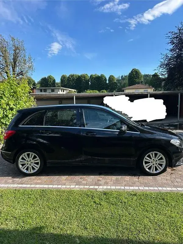 Usata Mercedes B180 Executive 109 CV (80 kW) 2014 Nero Utilitaria