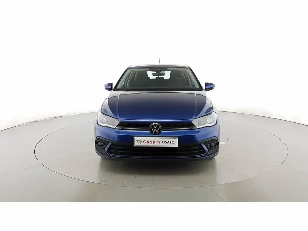 Usata VW Polo Life 95 CV (69 kW) 2023 Reef blue metallizzato Berlina