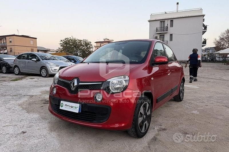 Usata Renault Twingo SE 70 CV (51 kW) 2015 Rosso Utilitaria
