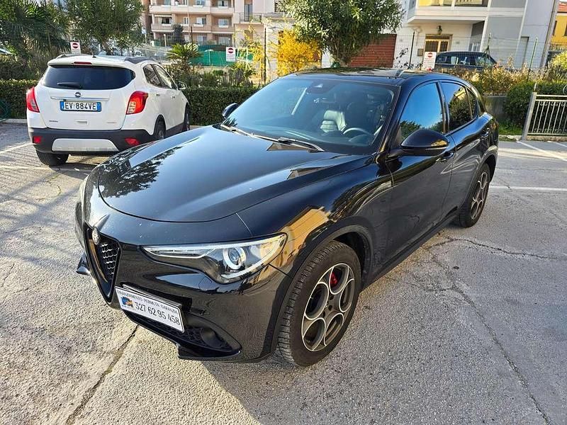 Usata Alfa Romeo Stelvio Super 210 CV (154 kW) 2018 Nero SUV