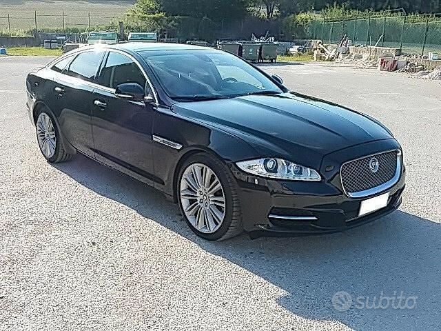 Usata Jaguar XJ Portfolio 275 CV (202 kW) 2010 Nero Berlina