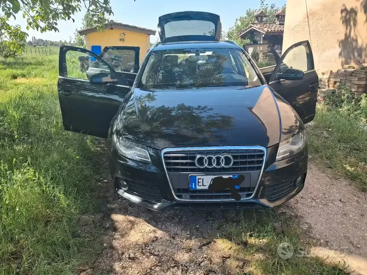 Usata Audi A4 143 CV (105 kW) 2012 Nero Station wagon