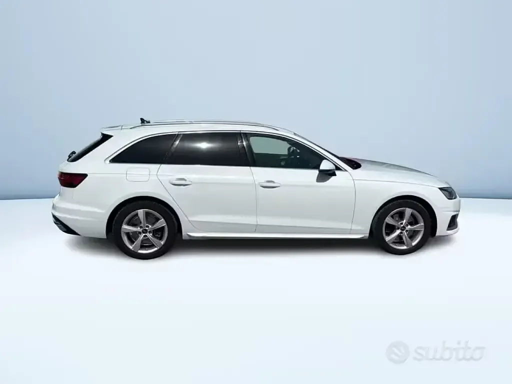 Usata Audi A4 Advanced Plus 163 CV (119 kW) 2022 Grigio Station wagon