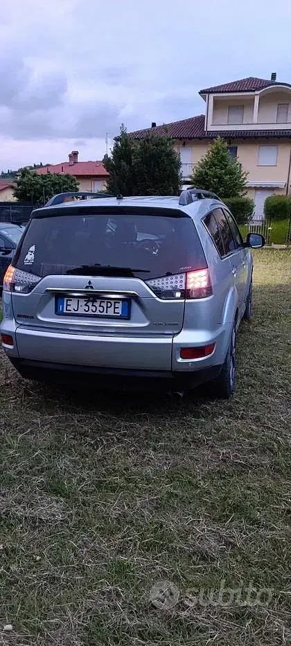 Usata Mitsubishi Outlander 156 CV (114 kW) 2011 Grigio SUV