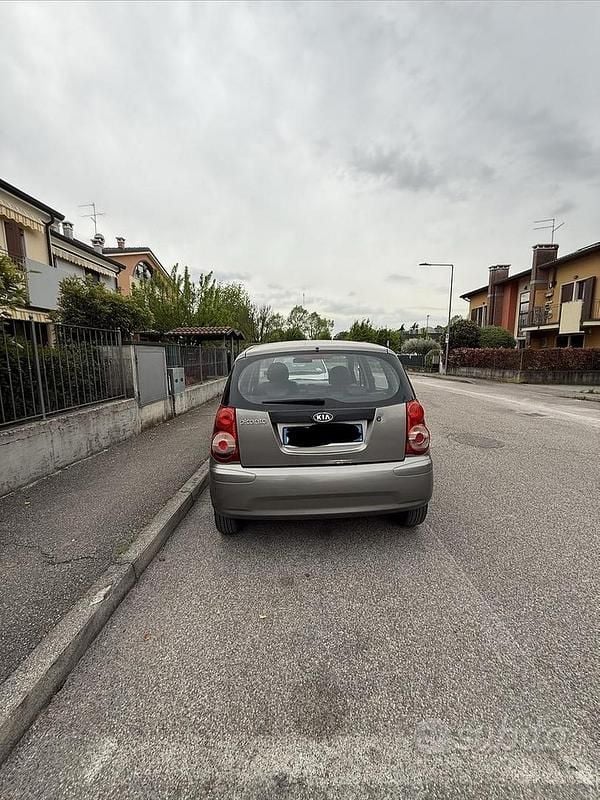Usata Kia Picanto 2010 Grigio Utilitaria