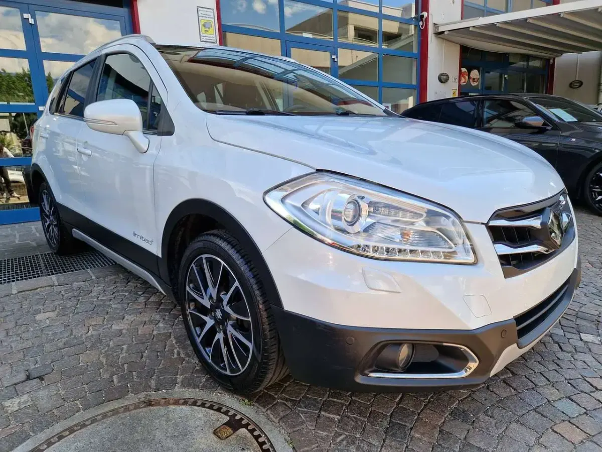 Usata Suzuki SX4 S-Cross Limited+ 120 CV (88 kW) 2016 Pearl cool white metallic SUV