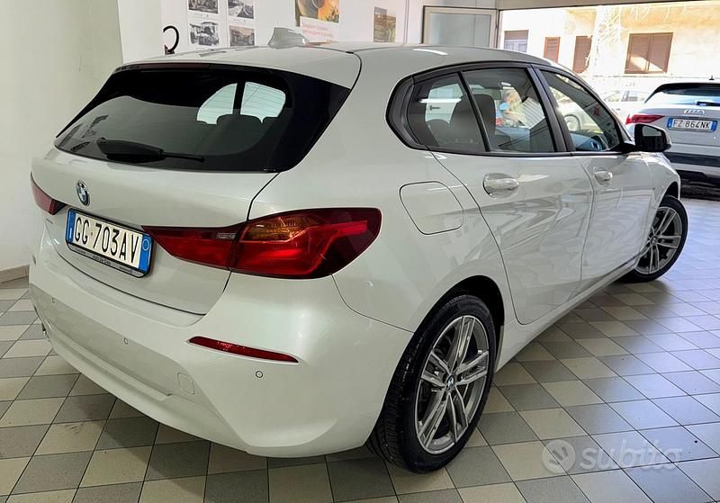 Usata BMW 116 Advantage 116 CV (85 kW) 2021 Bianco Utilitaria