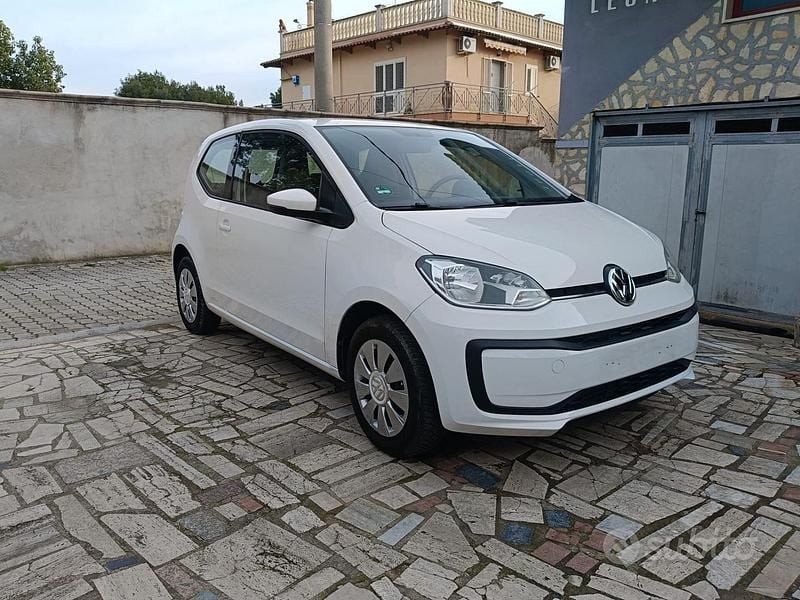 Usata VW up! 60 CV (44 kW) 2018 Bianco Utilitaria