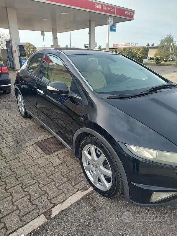 Usata Honda Civic 140 CV (102 kW) 2009 Nero Berlina
