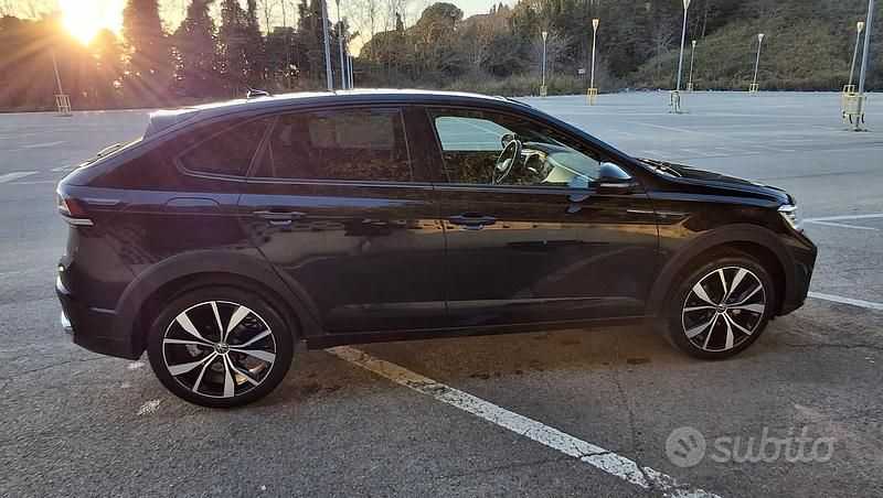 Usata VW Taigo R-line 110 CV (80 kW) 2024 Nero SUV