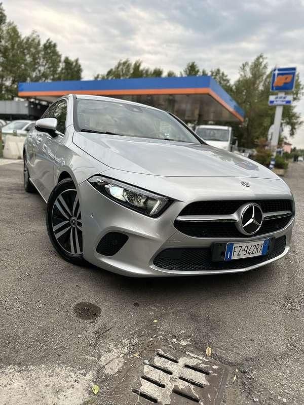 Usata Mercedes A180 Executive 116 CV (85 kW) 2020 Argento Berlina