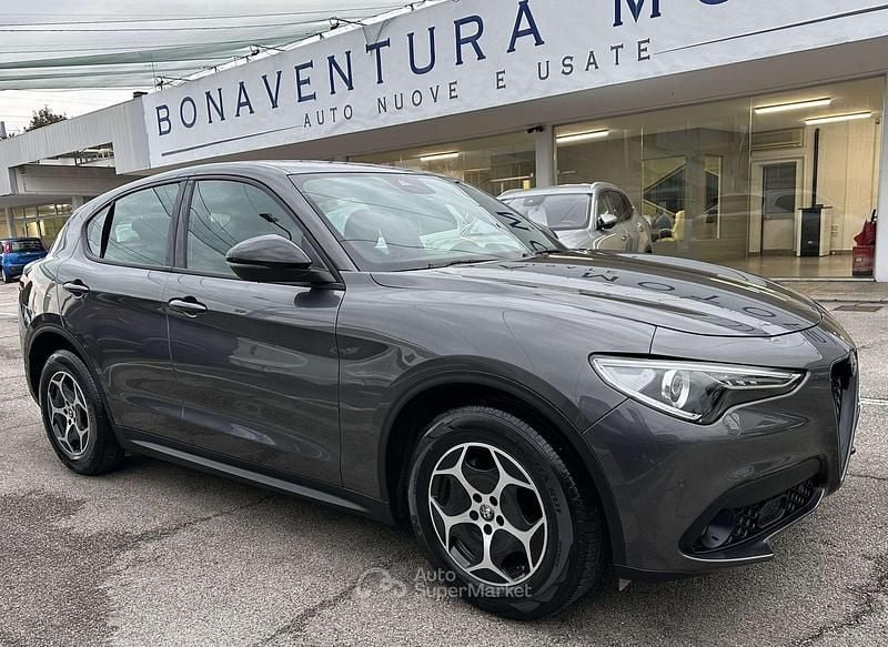 Grigio Usata 2022 Alfa Romeo Stelvio Business SUV | 25.900 € (Ottimo prezzo) - Immagine 1/4