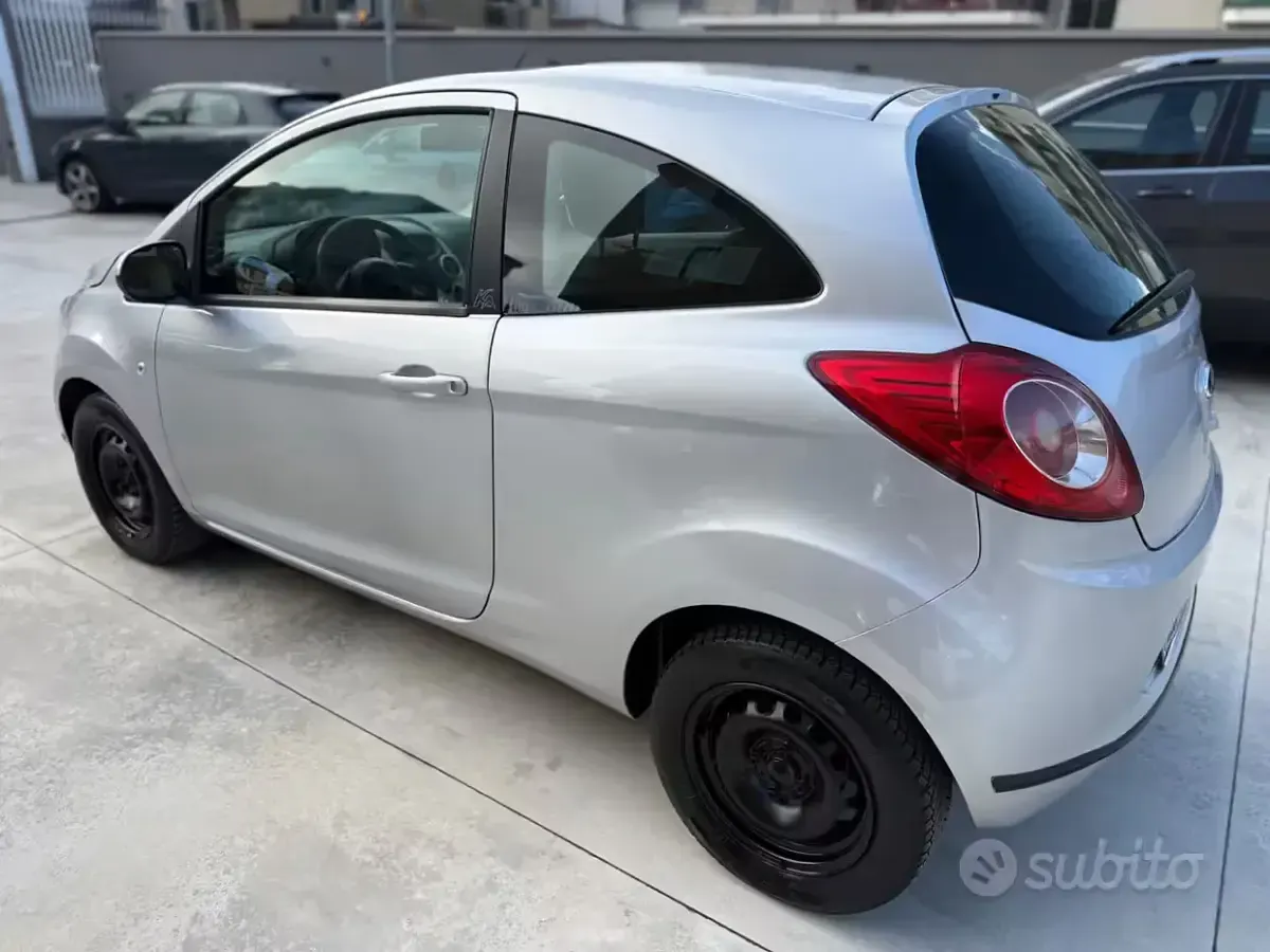 Usata Ford Ka 69 CV (50 kW) 2013 Grigio Utilitaria