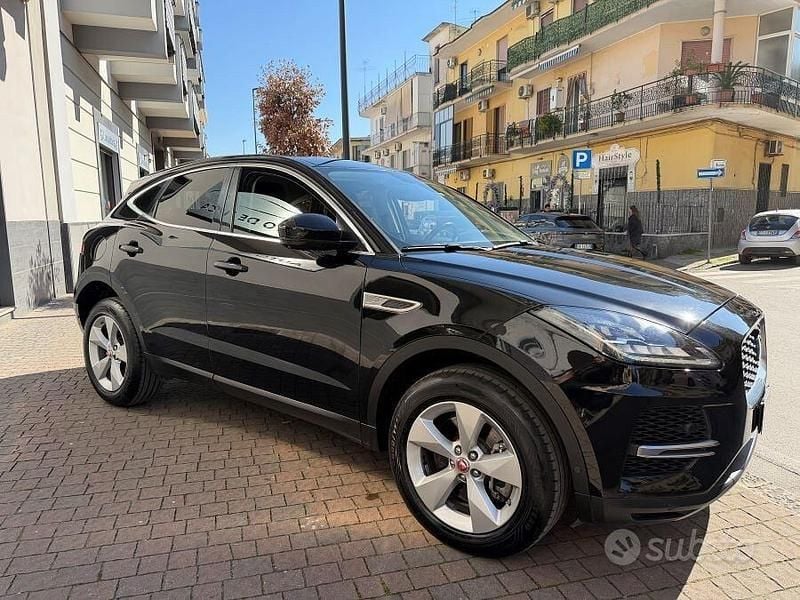 Usado Jaguar E-Pace R-Dynamic 163 CV (119 kW) 2022 Negro SUV