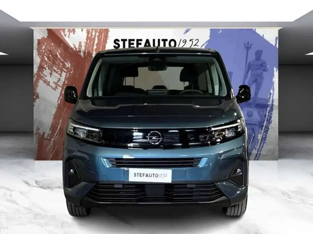 Nuova Opel Combo Edition+ 102 CV (75 kW) 2026 Kiama blue metallizzata Monovolume